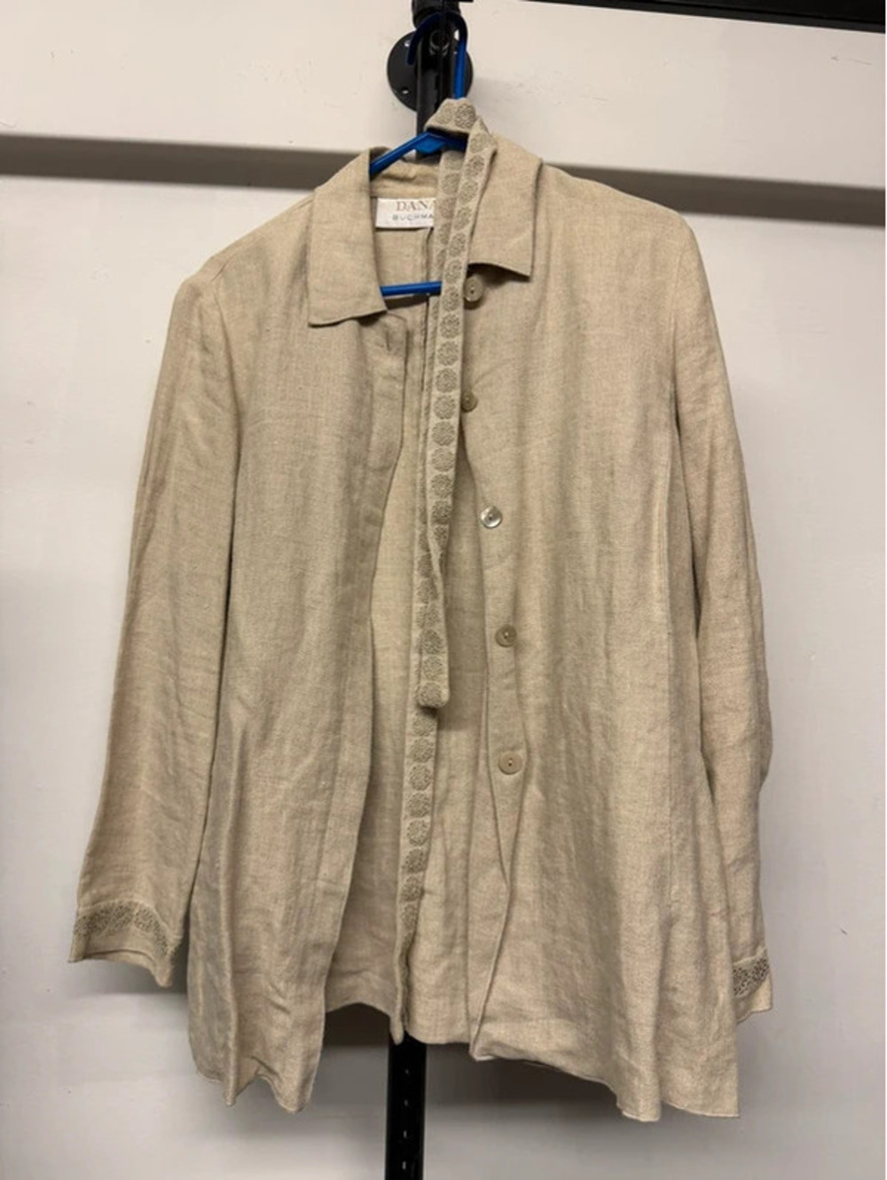 Vintage Dana Buchman Stunning tan linen embroidered belted button down shirt 6
